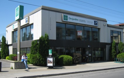 Summer2011 - Montreal North bank building